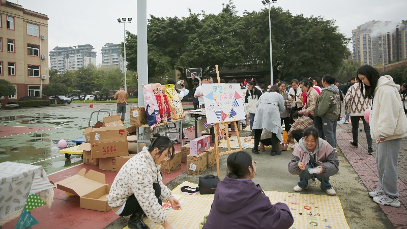 文化周|共享閑置，“集市”行樂，四川海蓉開展愛心集市公益活動